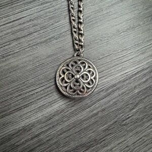 Brighton round silver necklace